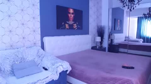 Snapshot of marimais chatting on October 10, 2025, 6:45 am Mary Mais online show from October 10, 2025, 6:45 am