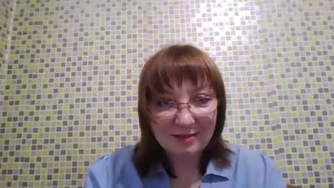 marinamrs online show from September 12, 2025, 4:29 pm