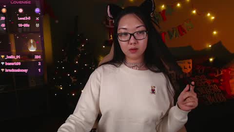 Snapshot of marine_vact chatting on December 10, 2024, 11:40 pm Marine  online show from December 10, 2024, 11:40 pm