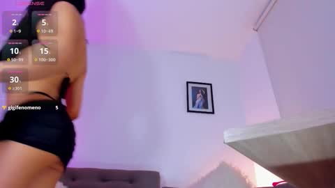 marinelaveau online show from November 22, 2025, 11:37 pm