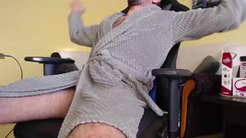 marioslim online show from January 16, 2025, 1:47 pm