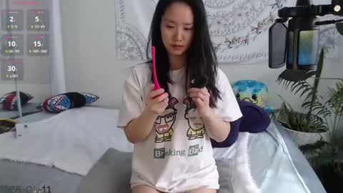 Snapshot of marissapeach chatting on January 11, 2025, 5:29 pm MarissaPeach online show from January 11, 2025, 5:29 pm