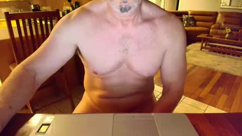 Snapshot of mark48130 chatting on March 4, 2025, 2:06 am Mark online show from March 4, 2025, 2:06 am