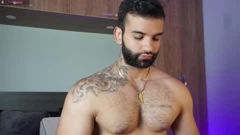 Mark online show from October 11, 2025, 11:25 pm