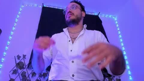 Snapshot of markwolfe1 chatting on October 31, 2025, 12:55 am Mark  online show from October 31, 2025, 12:55 am