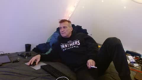 markymark101825061 online show from February 13, 2025, 3:39 am