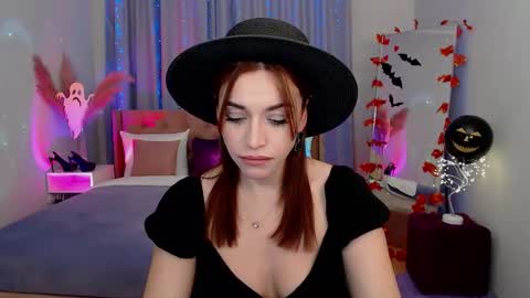 MarlaDewis online show from October 25, 2025, 10:56 am