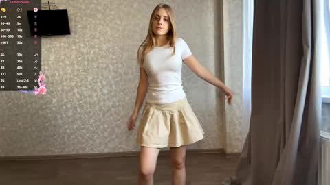 Olivia online show from October 2, 2025, 2:13 pm