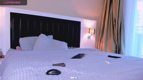 Snapshot of marrenar chatting on November 11, 2025, 6:13 am Mari online show from November 11, 2025, 6:13 am