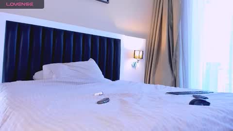 Snapshot of marrenar chatting on November 30, 2025, 7:01 am Mari online show from November 30, 2025, 7:01 am