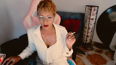 Snapshot of marryme00 chatting on October 1, 2025, 2:56 pm May online show from October 1, 2025, 2:56 pm