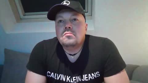 Snapshot of mars0481 chatting on December 15, 2025, 5:28 pm mars0481 online show from December 15, 2025, 5:28 pm