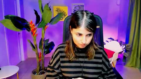 martaedams online show from November 18, 2025, 6:18 am