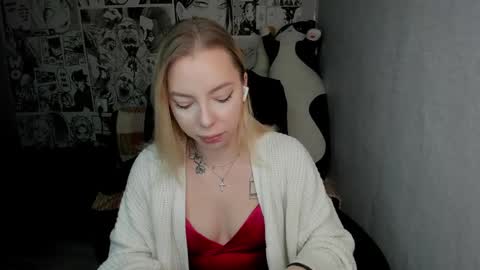 Snapshot of martha_cameron chatting on December 9, 2024, 8:12 pm Martha Cameron online show from December 9, 2024, 8:12 pm
