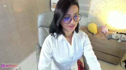 Snapshot of martiiinaa_ chatting on January 17, 2025, 8:13 am Martina online show from January 17, 2025, 8:13 am