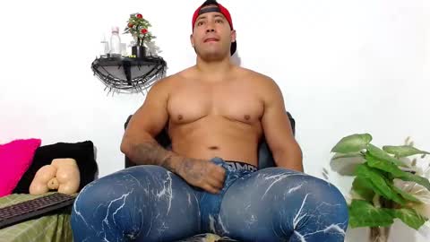 Snapshot of martin_fiit chatting on September 28, 2025, 7:41 pm Martin instagrammartinfiit online show from September 28, 2025, 7:41 pm