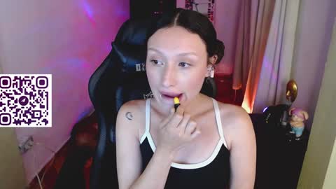 Snapshot of martina_adams chatting on January 4, 2025, 2:35 am mari online show from January 4, 2025, 2:35 am