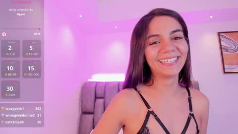 Snapshot of martina_mancinii chatting on February 17, 2025, 6:59 pm Martina online show from February 17, 2025, 6:59 pm