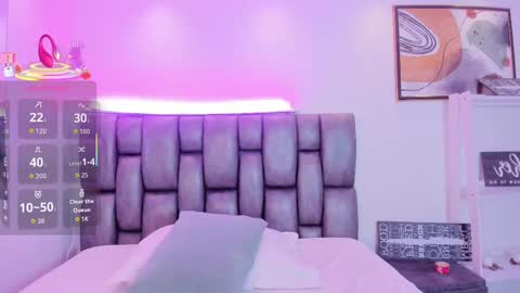Snapshot of martina_mancinii chatting on October 3, 2025, 12:24 pm Martina online show from October 3, 2025, 12:24 pm