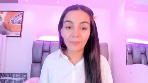 Snapshot of martina_mancinii chatting on October 10, 2025, 12:15 pm Martina online show from October 10, 2025, 12:15 pm
