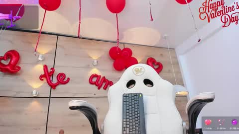 martina touss  online show from February 15, 2025, 2:47 am