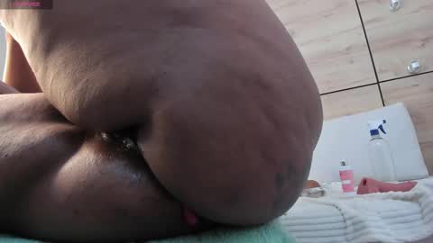 martina touss  online show from February 24, 2025, 2:19 am