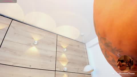 martina touss  online show from September 18, 2025, 8:11 pm