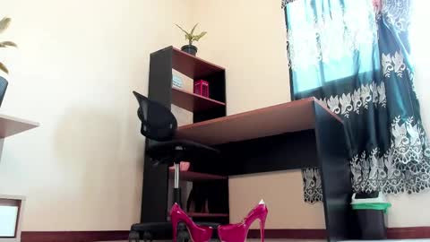 Snapshot of martinasoto chatting on March 3, 2025, 5:39 pm martinasoto online show from March 3, 2025, 5:39 pm