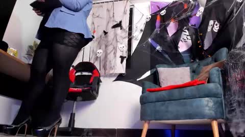 Snapshot of martinasoto chatting on October 25, 2025, 3:36 am martinasoto online show from October 25, 2025, 3:36 am