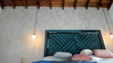 Snapshot of marttina_ruiz chatting on September 12, 2025, 7:36 pm Martina online show from September 12, 2025, 7:36 pm