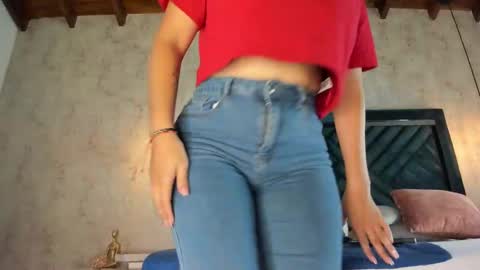 Snapshot of marttina_ruiz chatting on October 4, 2025, 7:34 pm Martina online show from October 4, 2025, 7:34 pm