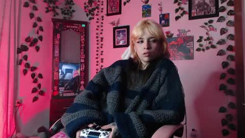                      100   online show from February 10, 2025, 2:52 am