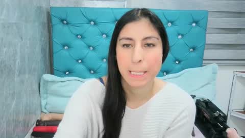  Mary Moon  online show from February 11, 2025, 11:10 am