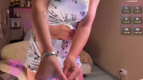 Snapshot of mary_rosenberg chatting on October 19, 2025, 11:00 am Mary online show from October 19, 2025, 11:00 am