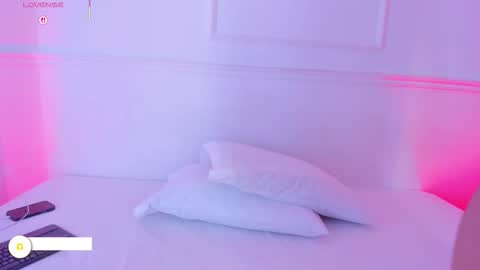 Snapshot of mary_suarez chatting on November 16, 2025, 4:18 am Maria online show from November 16, 2025, 4:18 am