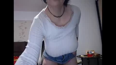 Mary online show from October 23, 2025, 2:55 am