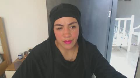 Snapshot of maryam_arabicmilk chatting on January 2, 2025, 7:18 pm maryam_arabicmilk online show from January 2, 2025, 7:18 pm