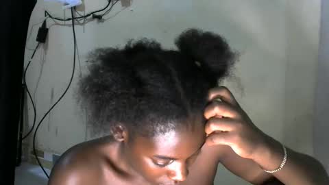 Mary online show from November 4, 2025, 8:30 pm