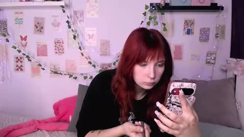 Snapshot of marylanee chatting on October 3, 2025, 7:49 am Mary online show from October 3, 2025, 7:49 am