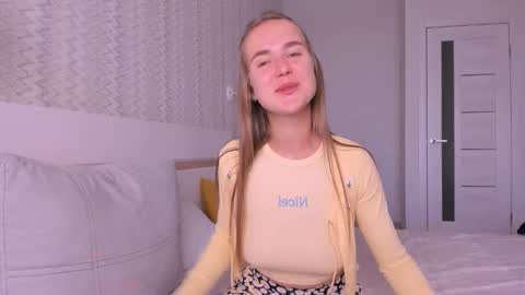 Snapshot of marylee_21 chatting on October 3, 2025, 6:32 am Mari online show from October 3, 2025, 6:32 am