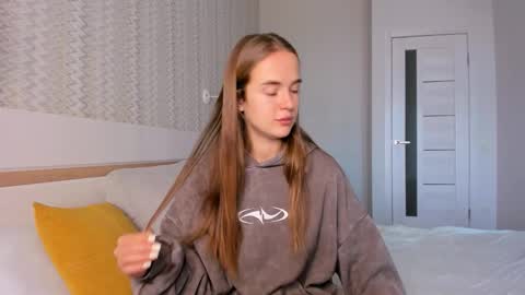 Snapshot of marylee_21 chatting on October 22, 2025, 6:13 am Mari online show from October 22, 2025, 6:13 am