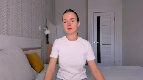 Snapshot of marylee_21 chatting on November 4, 2025, 6:34 am Mari online show from November 4, 2025, 6:34 am