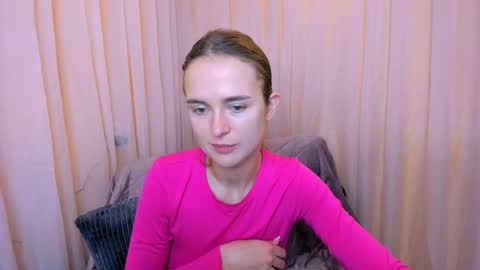 Snapshot of marylee_21 chatting on November 21, 2025, 7:29 am Mari online show from November 21, 2025, 7:29 am