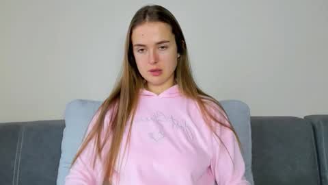 Snapshot of marylee_21 chatting on December 5, 2025, 7:39 am Mari online show from December 5, 2025, 7:39 am