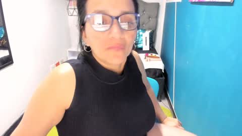 Snapshot of marylinmilf chatting on December 13, 2024, 9:02 am Marylin online show from December 13, 2024, 9:02 am