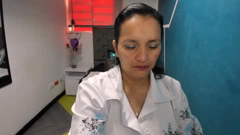 Snapshot of marylinmilf chatting on December 27, 2024, 7:24 pm Marylin online show from December 27, 2024, 7:24 pm