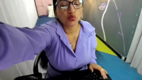 Snapshot of marylinmilf chatting on March 6, 2025, 1:58 am Marylin online show from March 6, 2025, 1:58 am