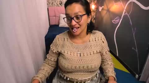 Snapshot of marylinmilf chatting on March 12, 2025, 1:03 am Marylin online show from March 12, 2025, 1:03 am