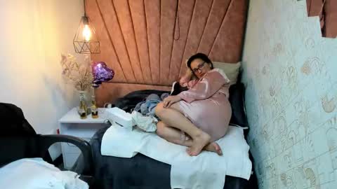 Marylin online show from November 7, 2025, 7:52 am