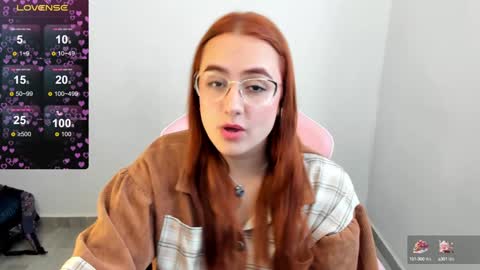 Dulce Maria online show from December 17, 2024, 6:53 pm